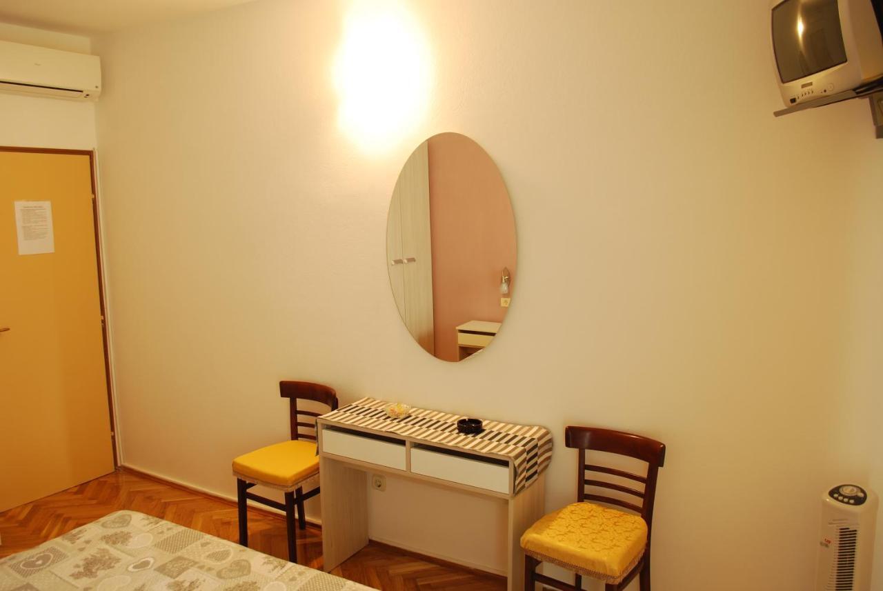 Rooms Villa Andreja Pag Town Buitenkant foto